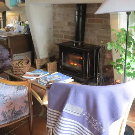 La Clef Des Champs Bed & Breakfast