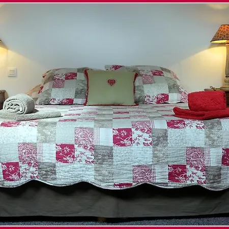 La Clef Des Champs Bed & Breakfast Saint-Mard (Charente-Maritime)