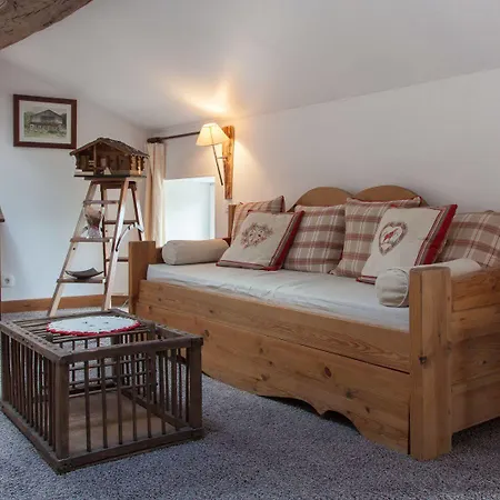 La Clef Des Champs Bed & Breakfast 3*